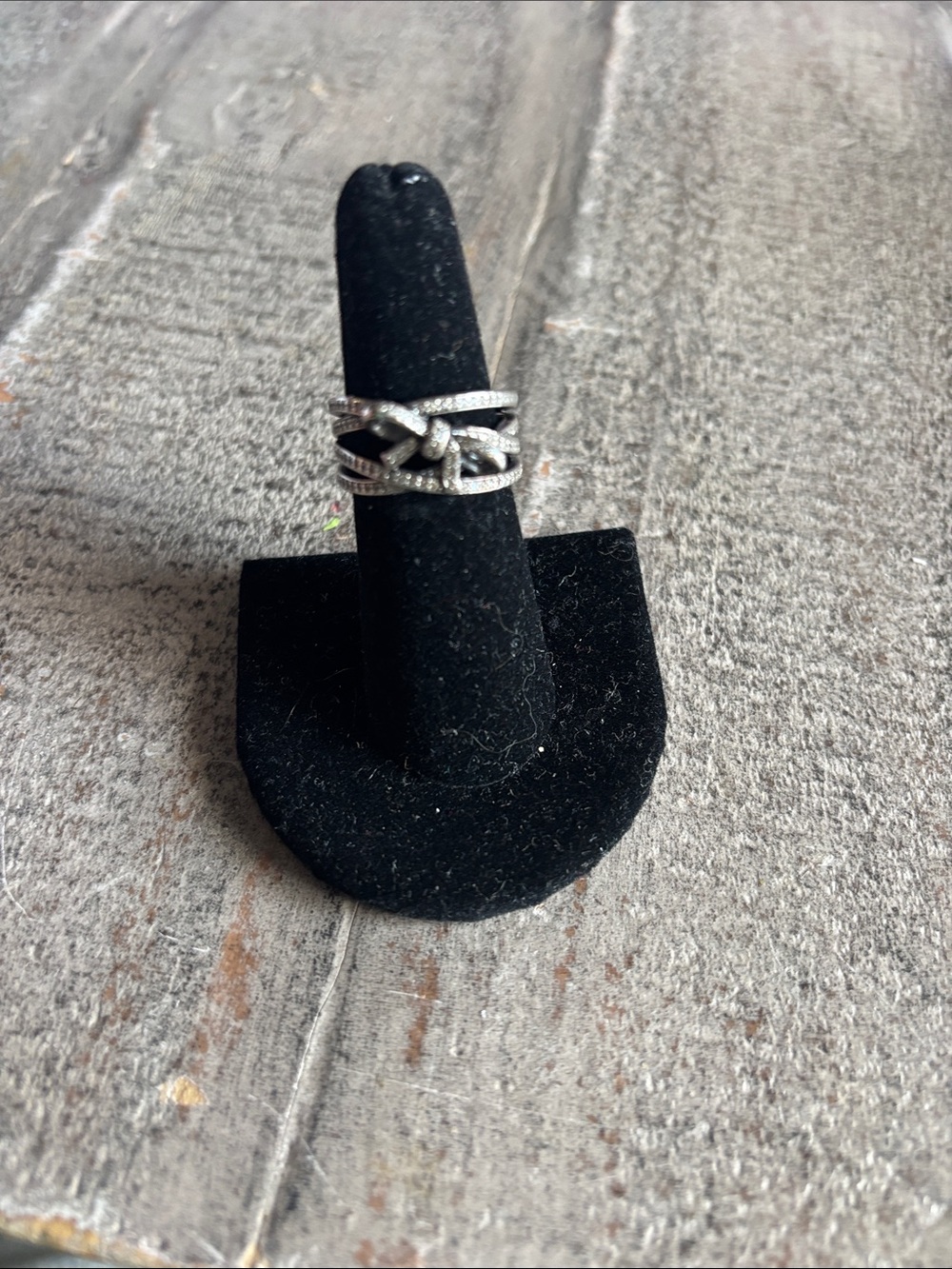 PANDORA Silver Bow Accent Women’s Ring